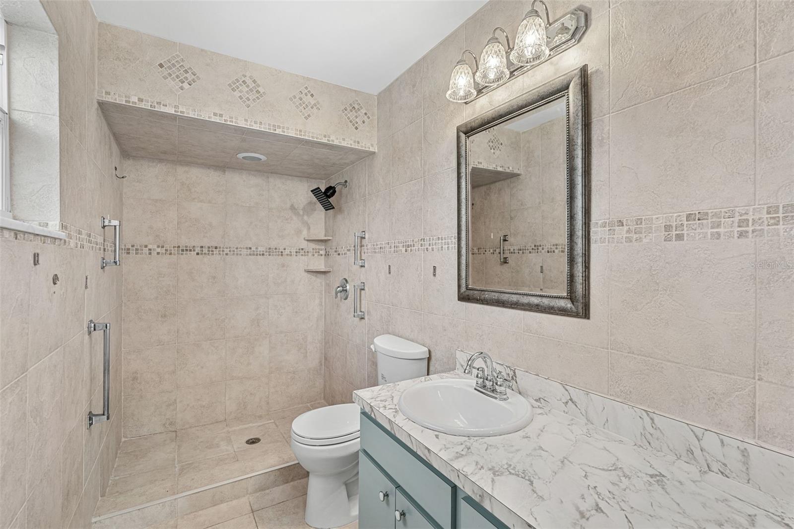 Image 25 of 32 For 1917 Wyandotte Trail