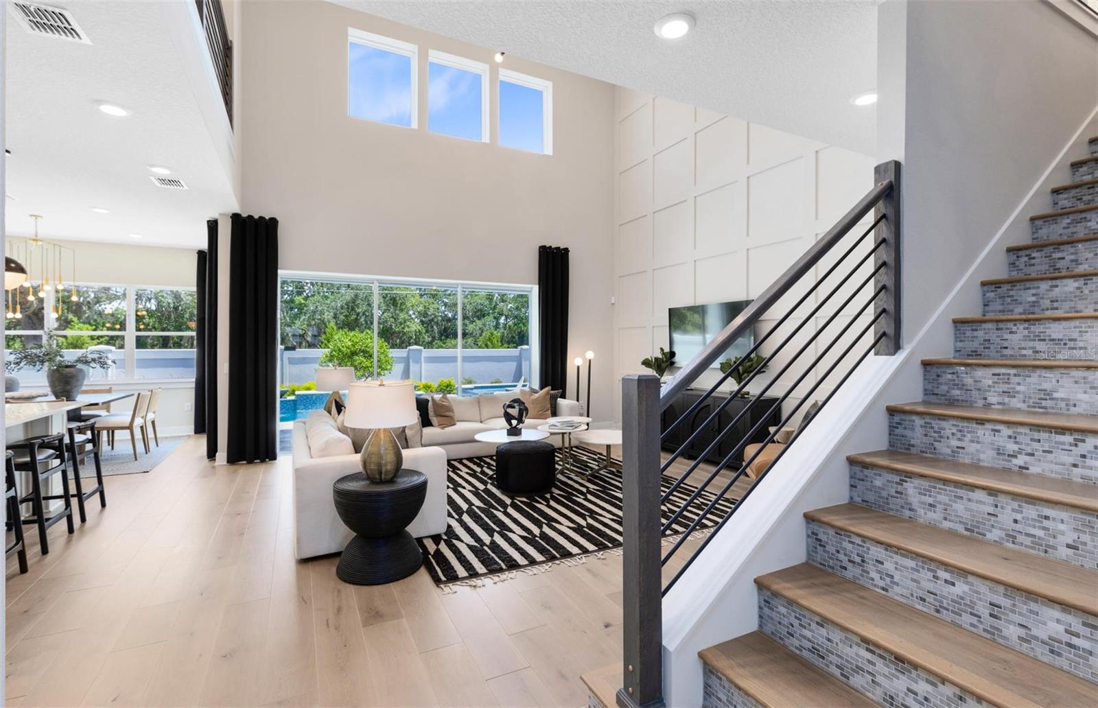 Image 20 of 57 For 16603 Lone Oak Circle