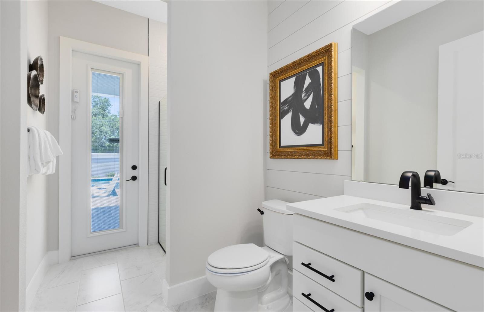 Image 36 of 57 For 16603 Lone Oak Circle