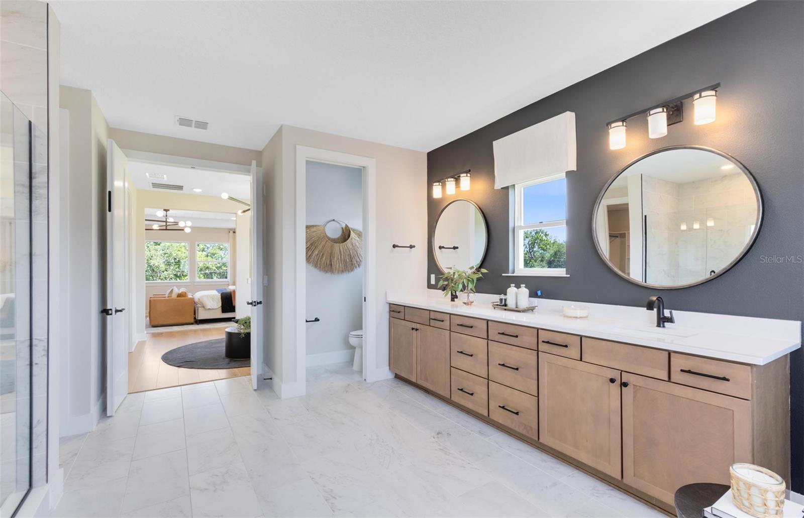 Image 42 of 57 For 16603 Lone Oak Circle