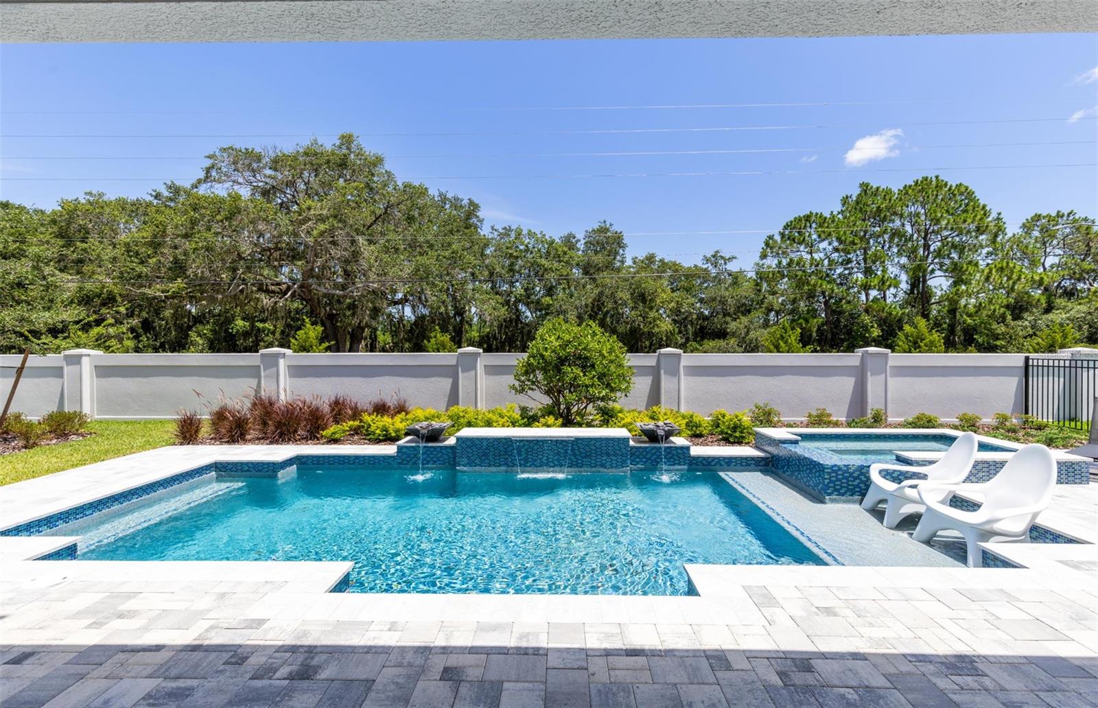 Image 8 of 57 For 16603 Lone Oak Circle