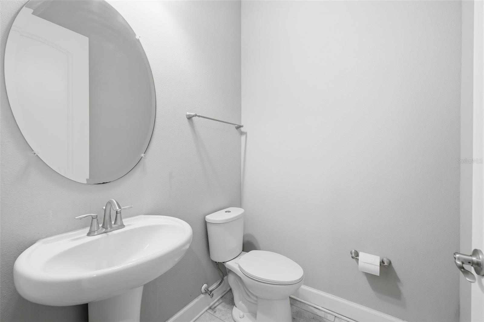 Listing photo id 9 for 10431 Alcon Blue Drive