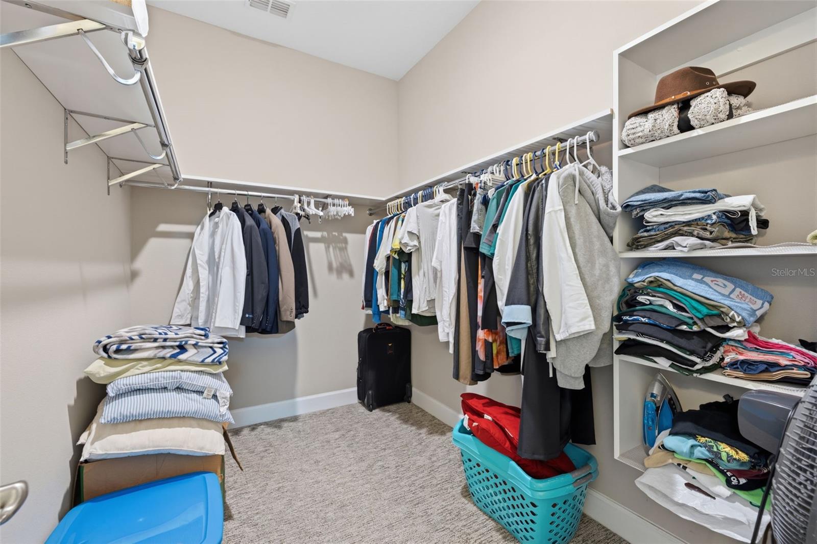 Listing photo id 14 for 10431 Alcon Blue Drive