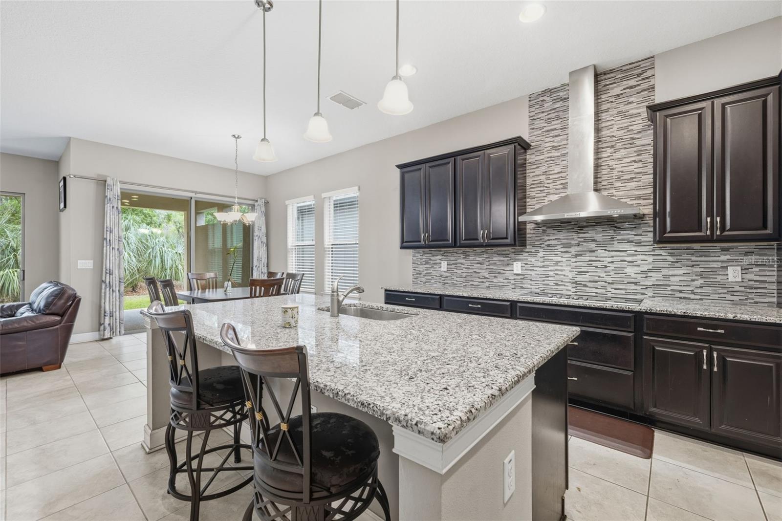 Listing photo id 1 for 10431 Alcon Blue Drive