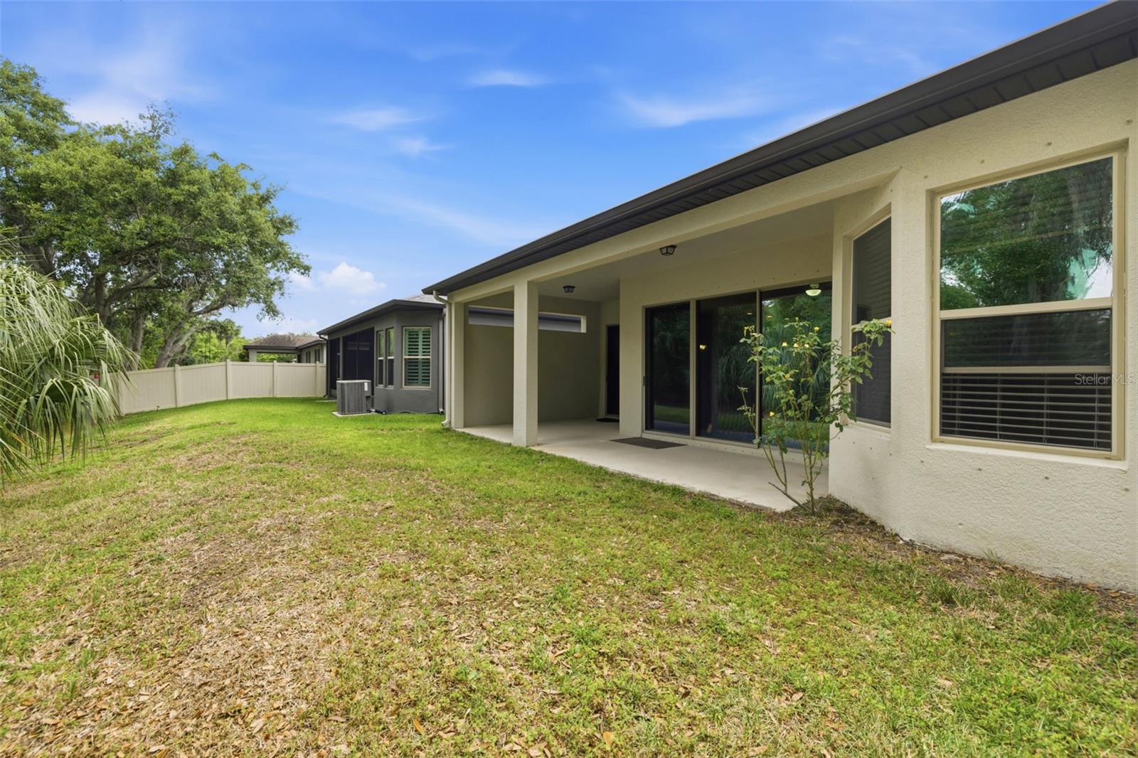 Listing photo id 29 for 10431 Alcon Blue Drive