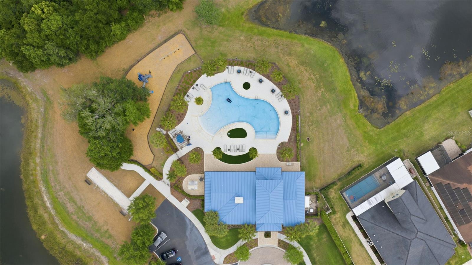 Listing photo id 31 for 10431 Alcon Blue Drive