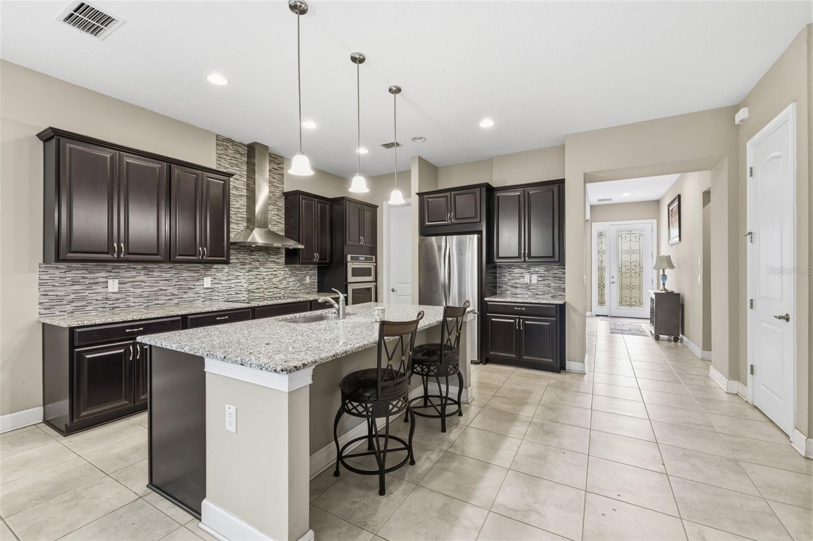 Listing photo id 4 for 10431 Alcon Blue Drive