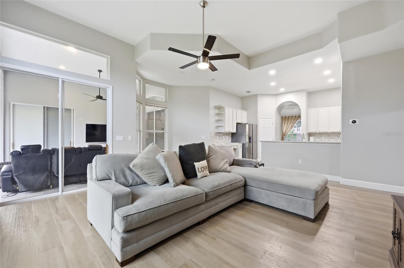 Image 16 of 52 For 8503 Giovana Court