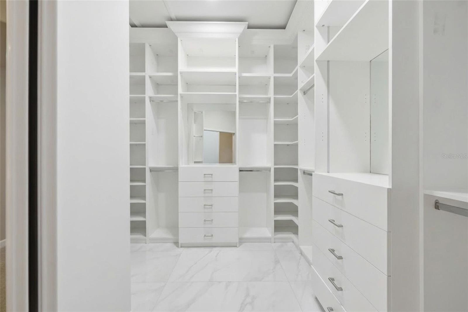 Image 25 of 52 For 8503 Giovana Court