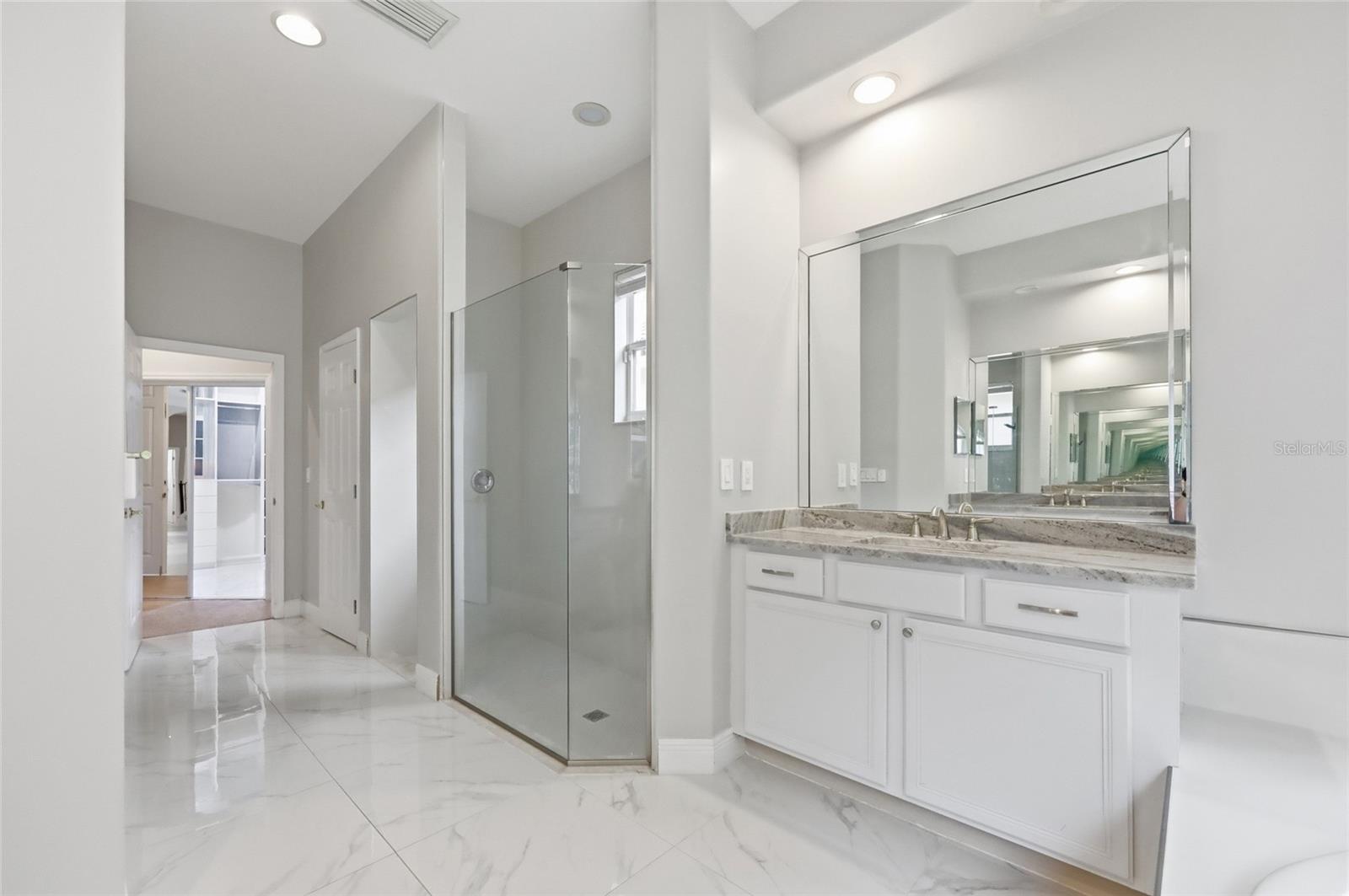 Image 29 of 52 For 8503 Giovana Court