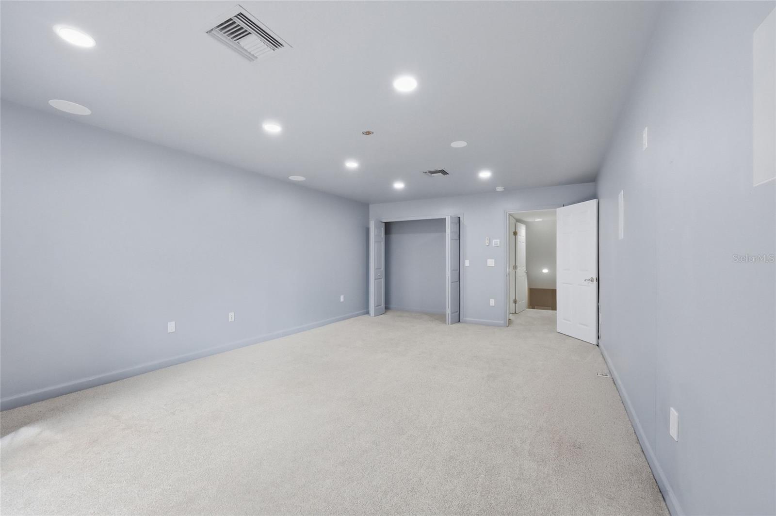 Image 36 of 52 For 8503 Giovana Court