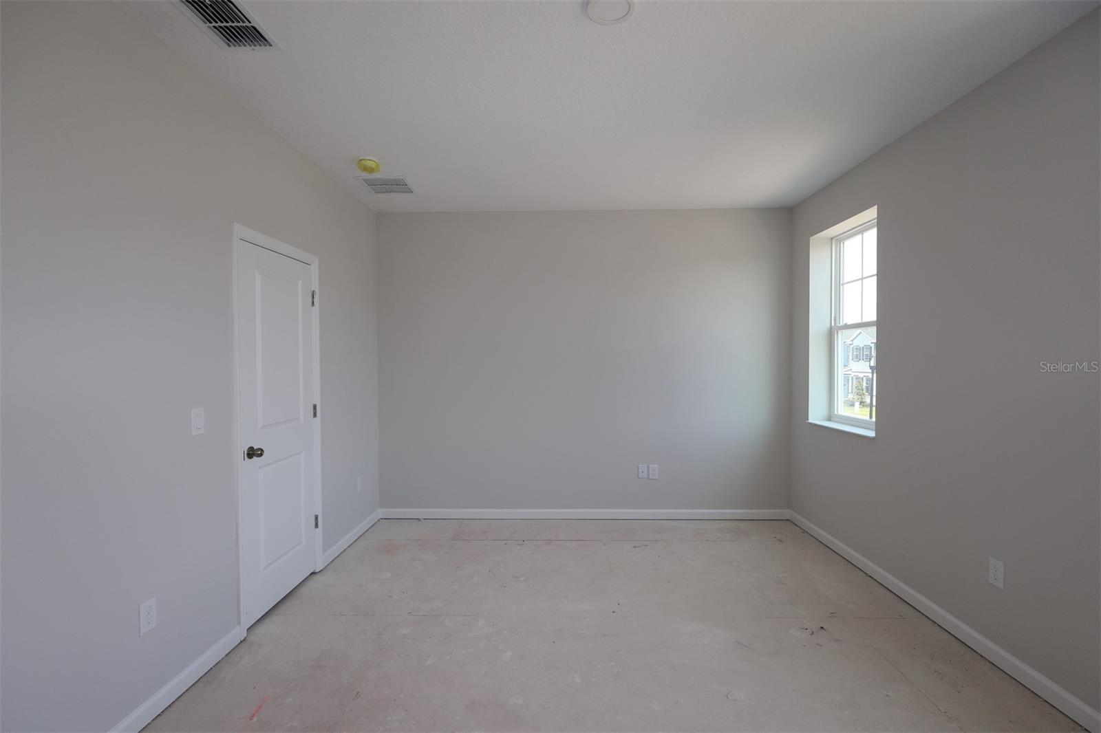 Image 7 of 26 For 1402 Mount Royal Drive