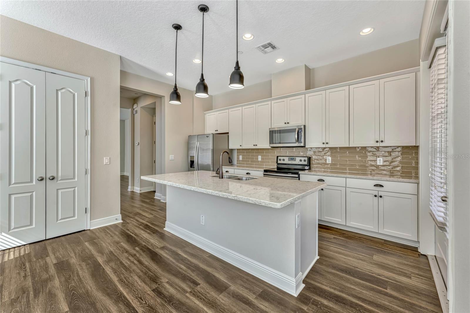 Image 6 of 33 For 2440 Lobelia Drive