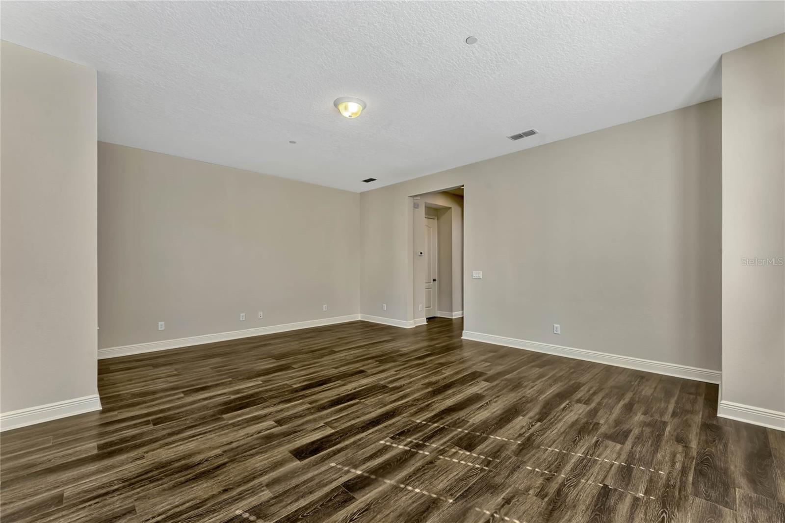 Image 9 of 33 For 2440 Lobelia Drive