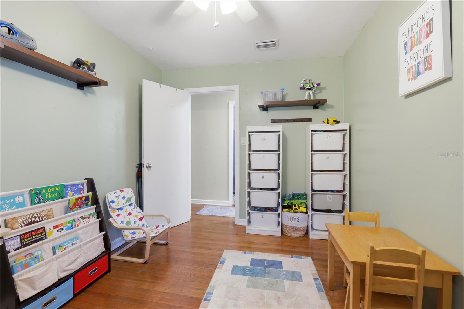 Image 14 of 31 For 22 Virginia Avenue