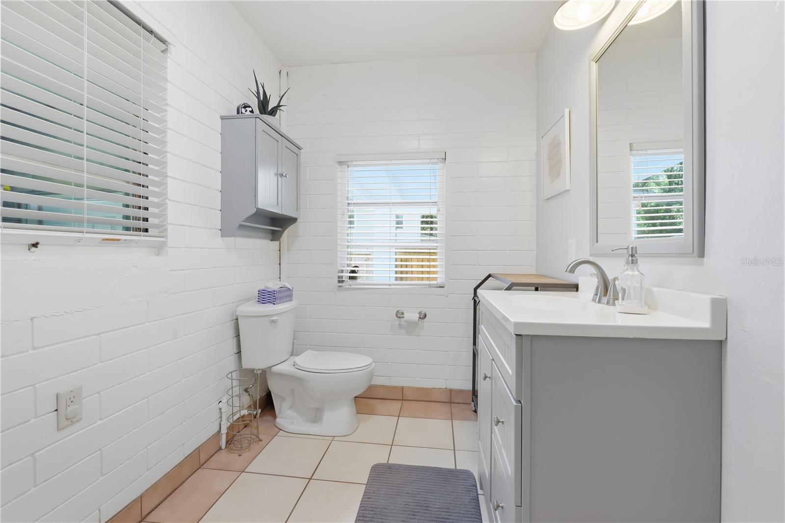 Image 22 of 31 For 22 Virginia Avenue