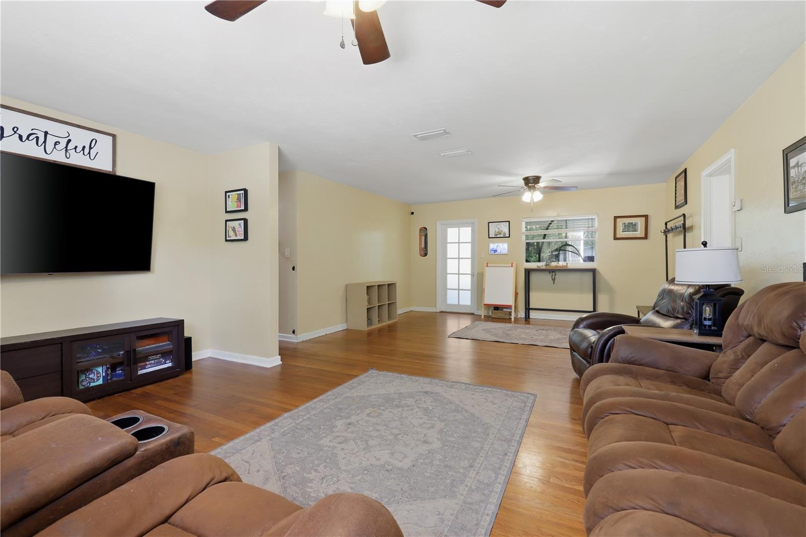 Image 6 of 31 For 22 Virginia Avenue