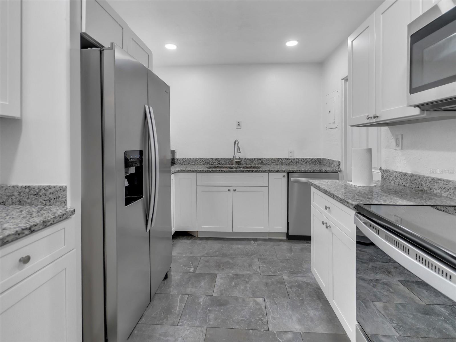 Image 3 of 55 For 2600 Euston Road