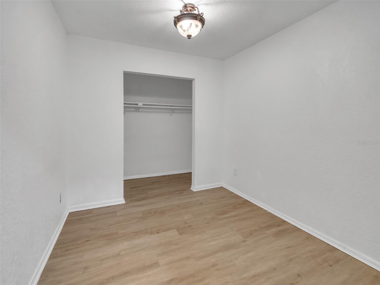 Image 35 of 55 For 2600 Euston Road