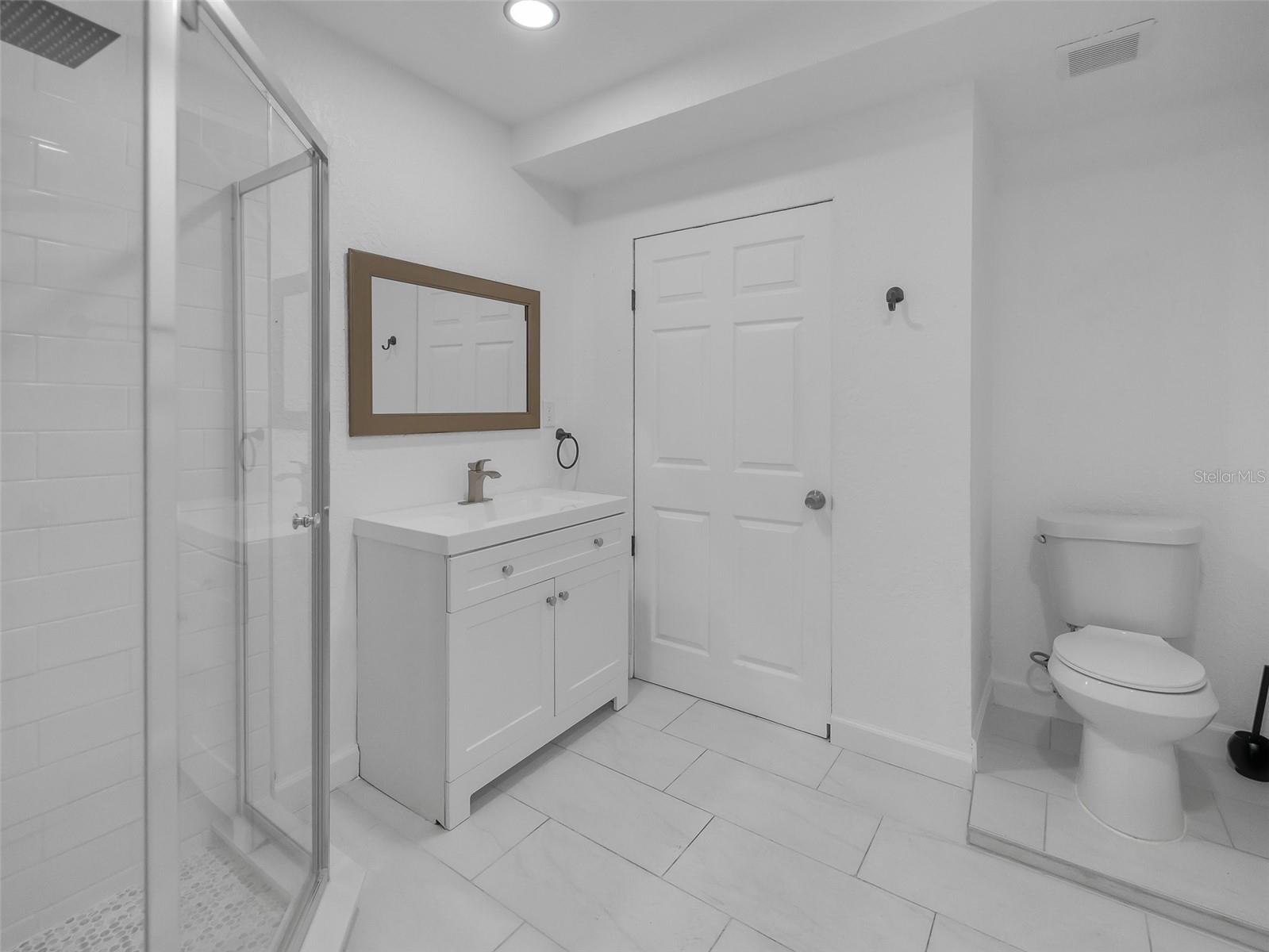 Image 37 of 55 For 2600 Euston Road