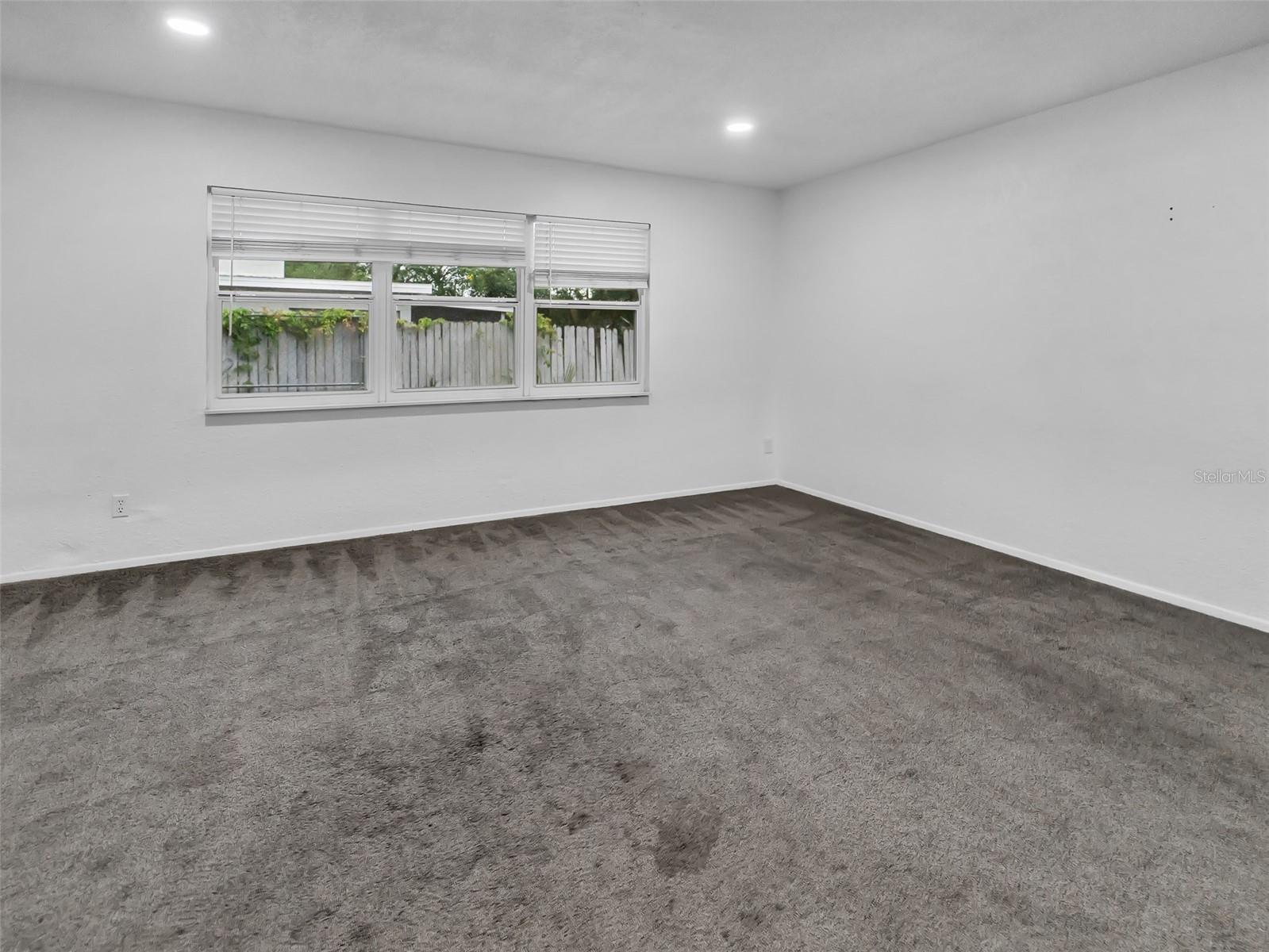 Image 39 of 55 For 2600 Euston Road