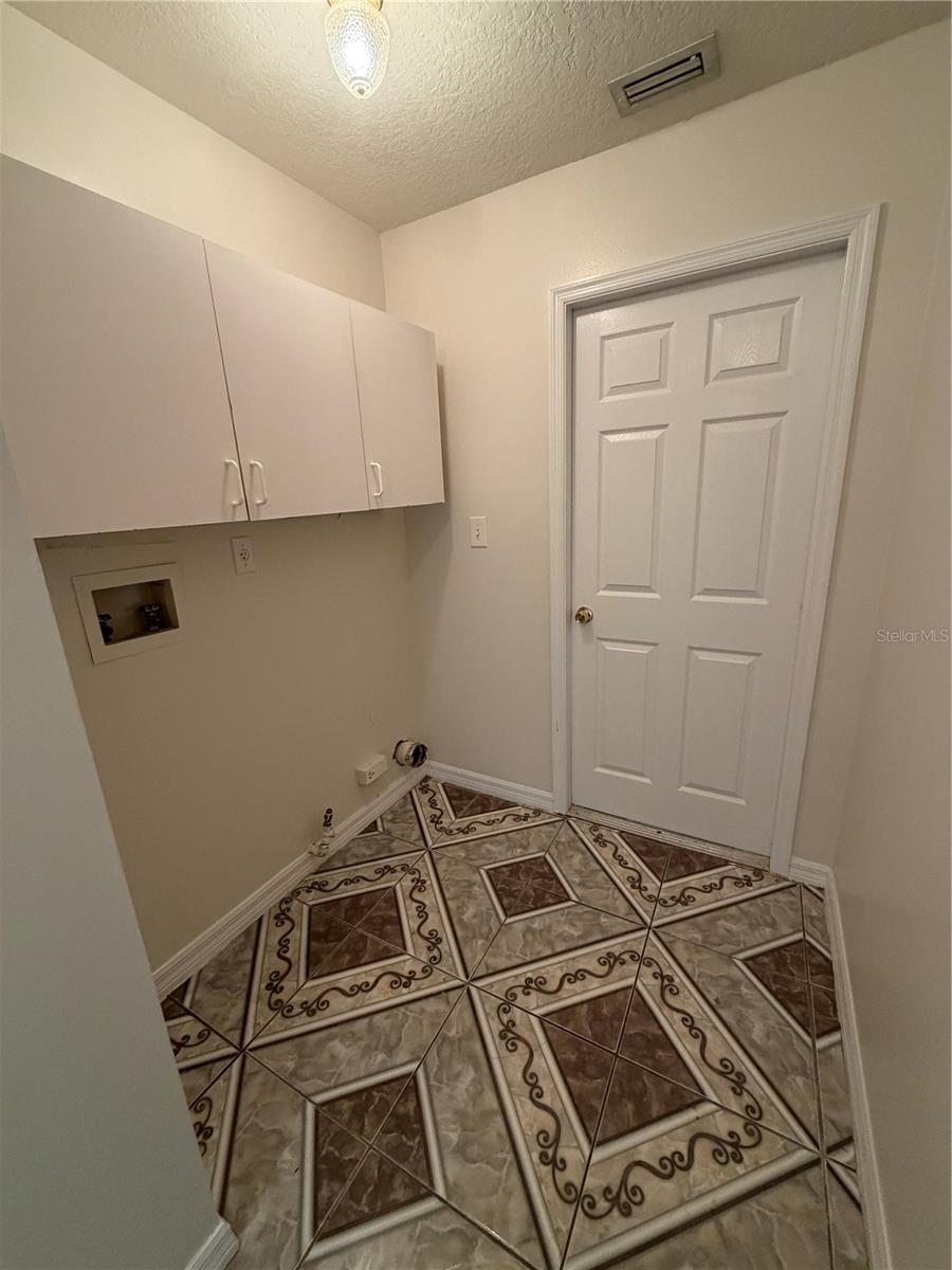 Image 14 of 20 For 922 Elm Forest Drive