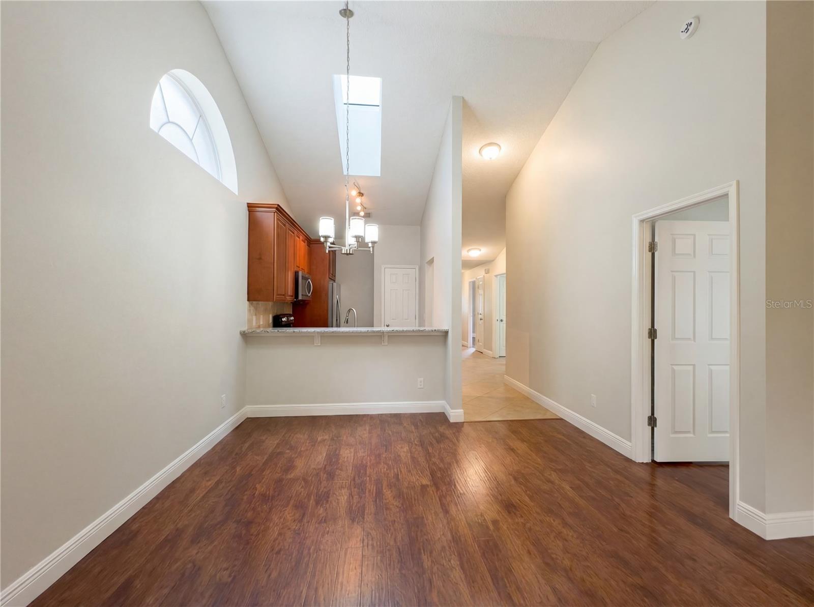 Image 14 of 18 For 1696 Chatham Circle