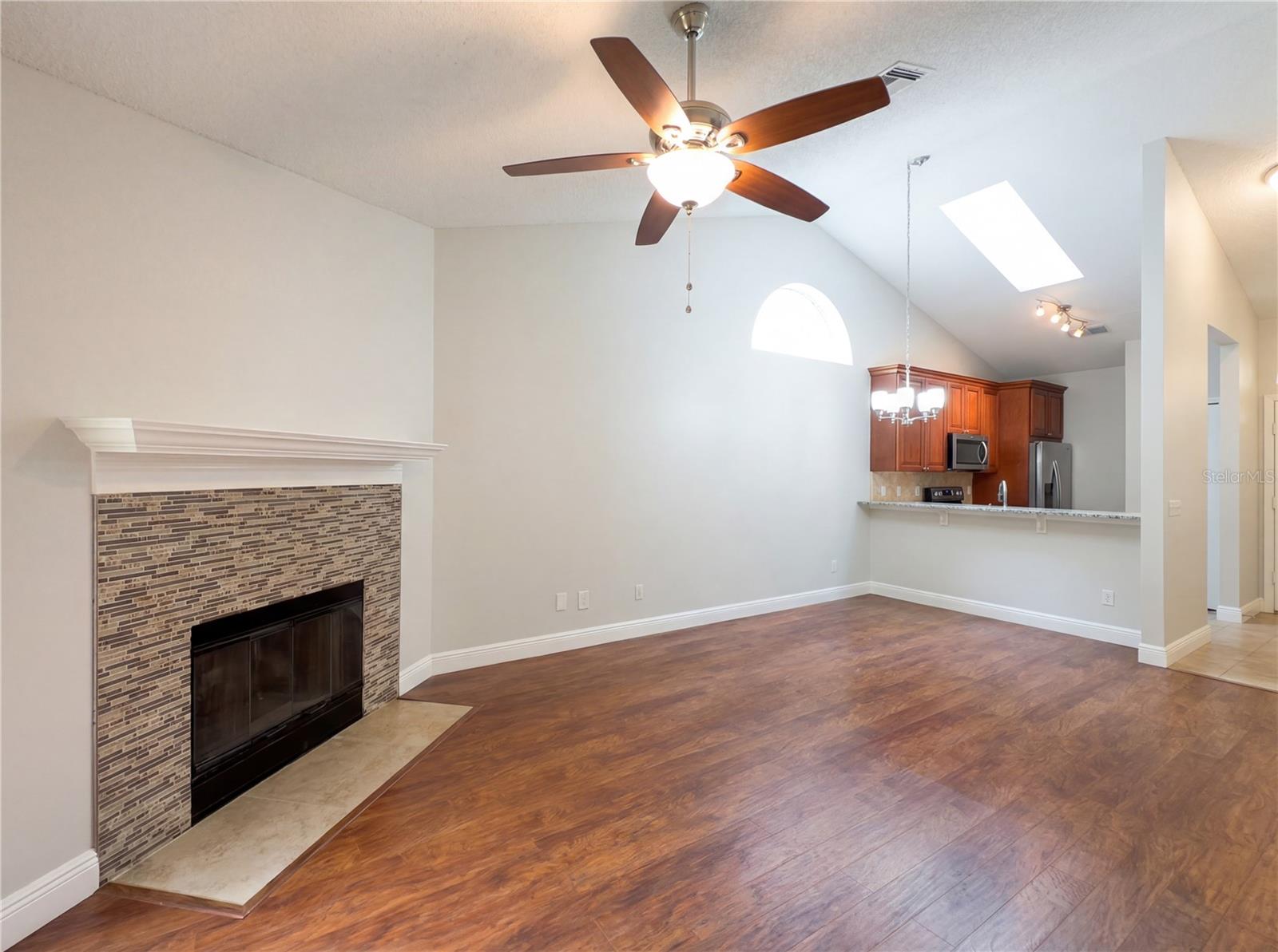 Image 3 of 18 For 1696 Chatham Circle