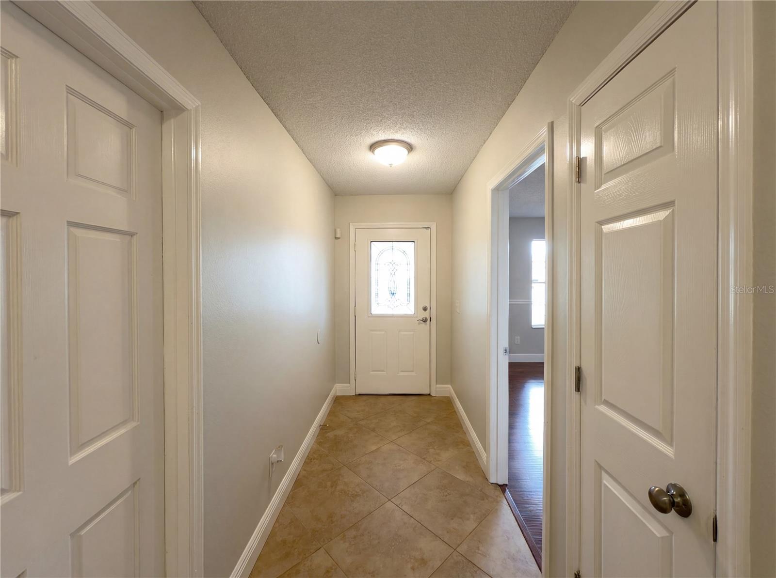 Image 7 of 18 For 1696 Chatham Circle