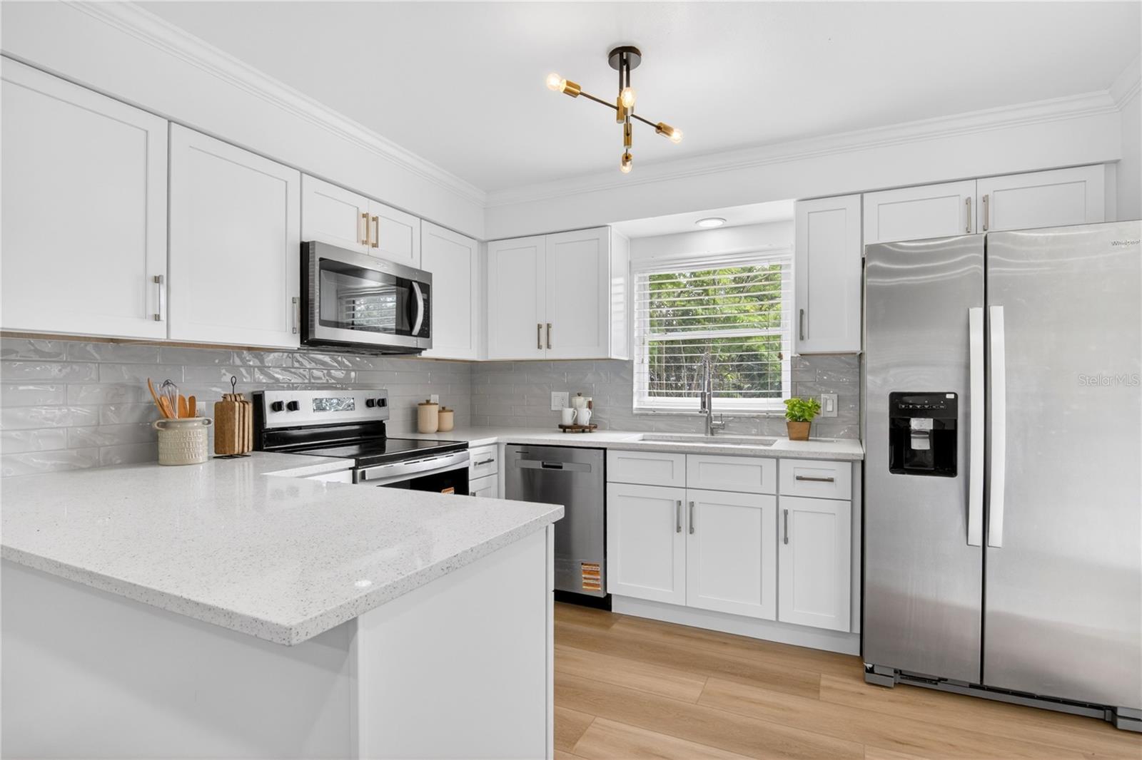 Image 15 of 43 For 344 Banyan Drive