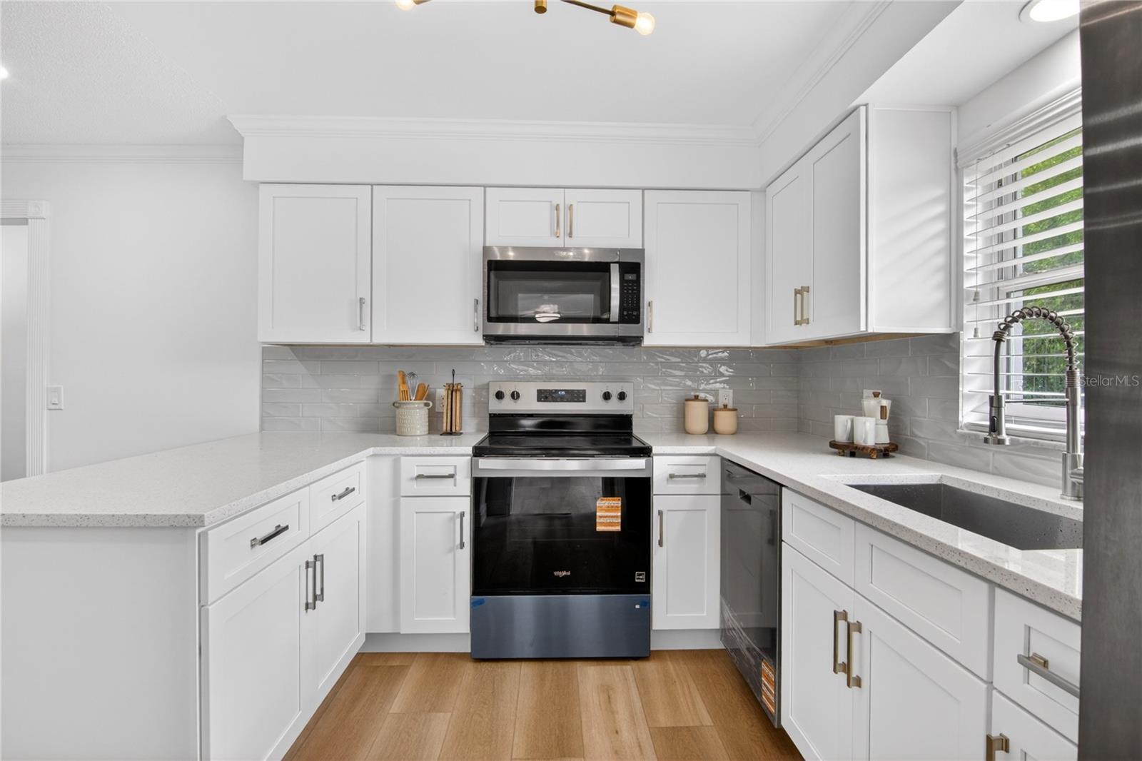 Image 16 of 43 For 344 Banyan Drive