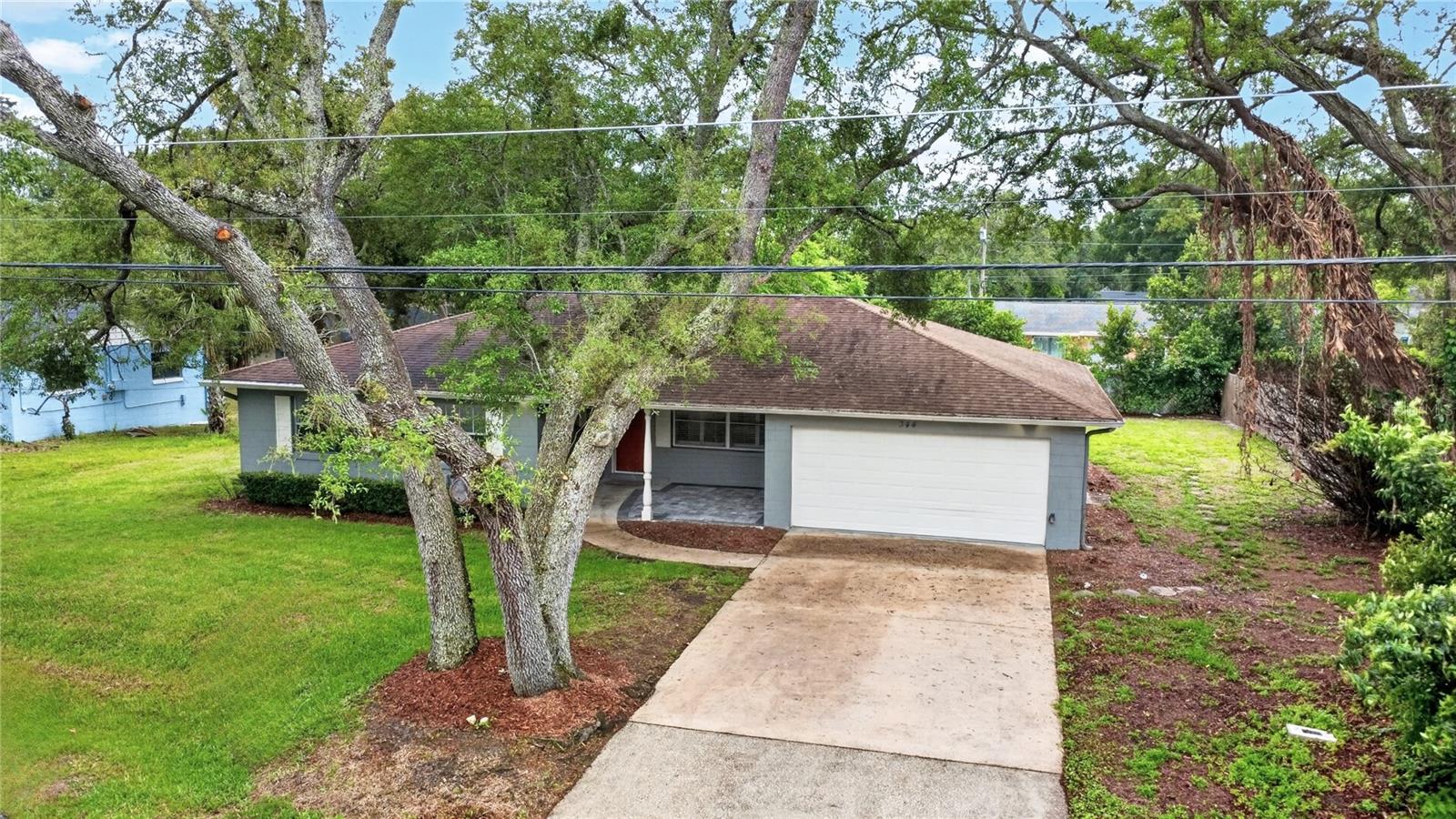 Image 2 of 43 For 344 Banyan Drive