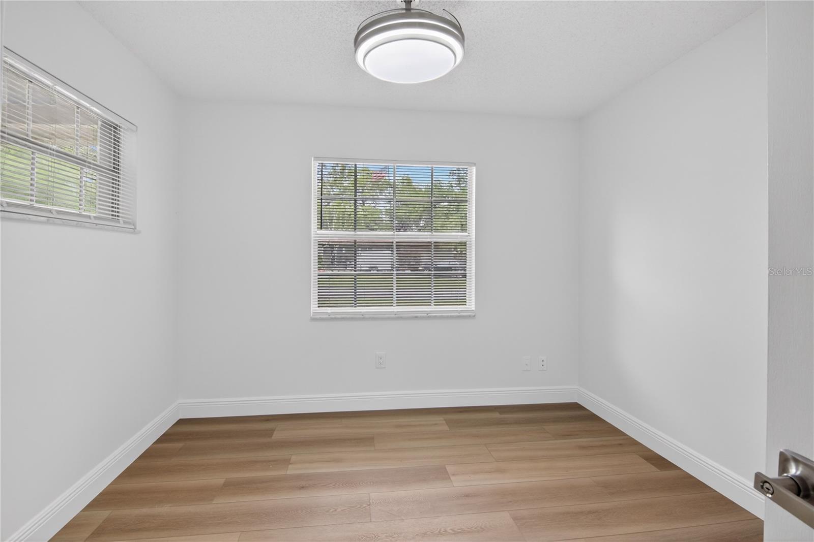 Image 21 of 43 For 344 Banyan Drive