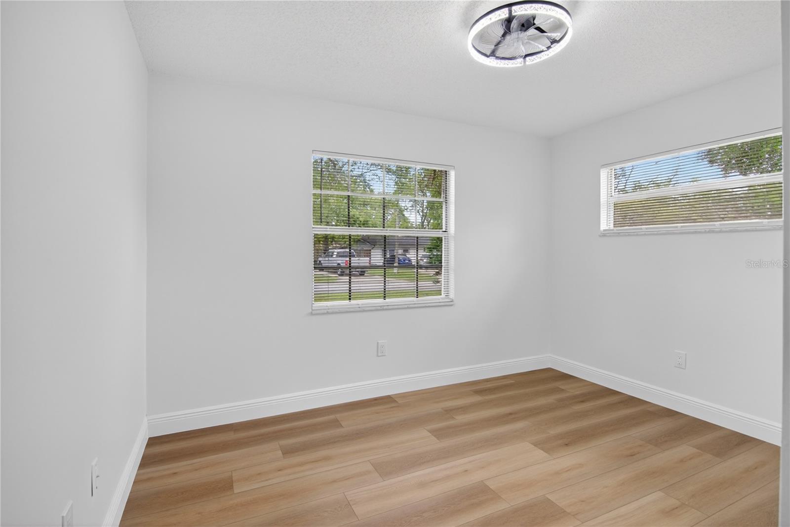 Image 24 of 43 For 344 Banyan Drive