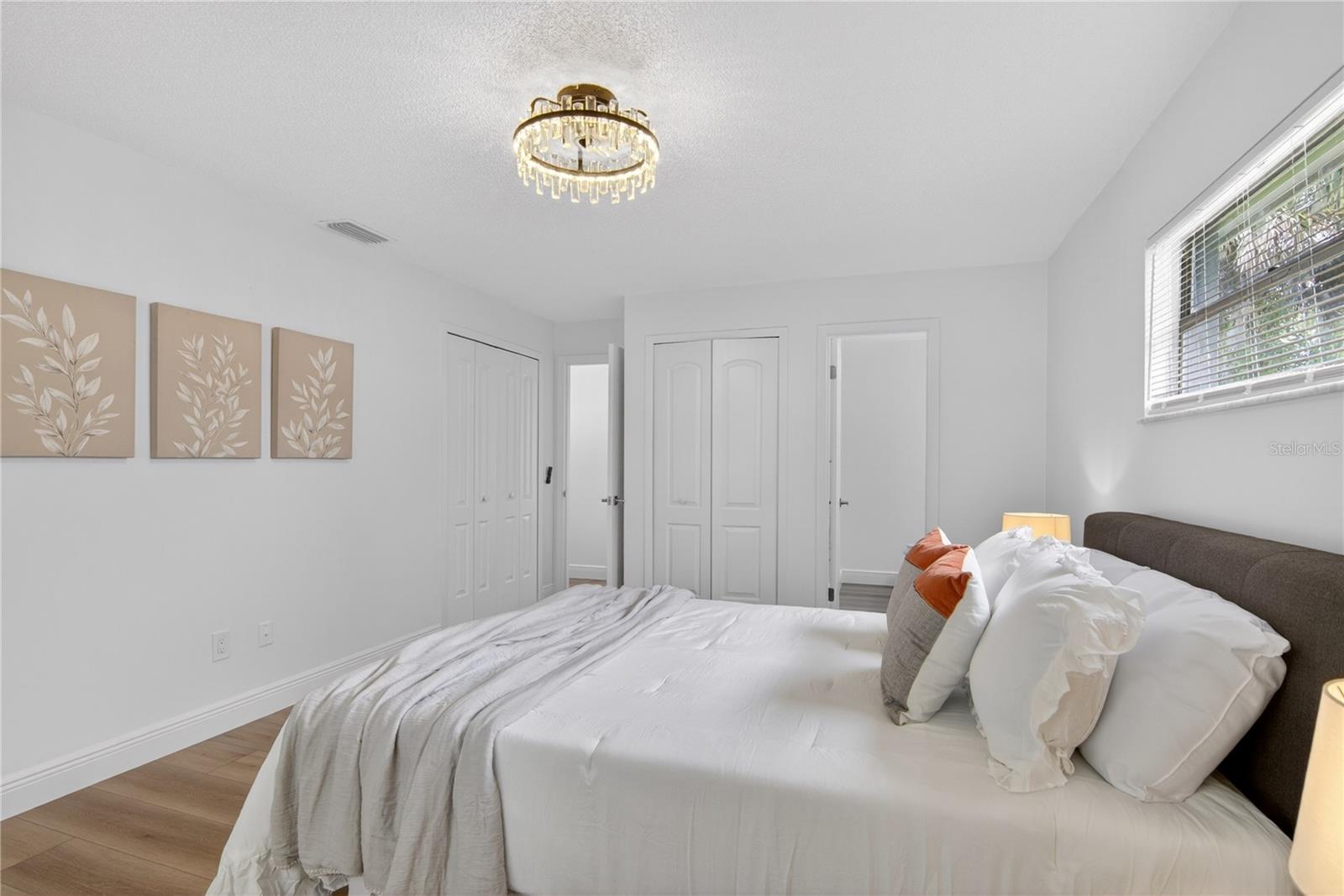 Image 28 of 43 For 344 Banyan Drive