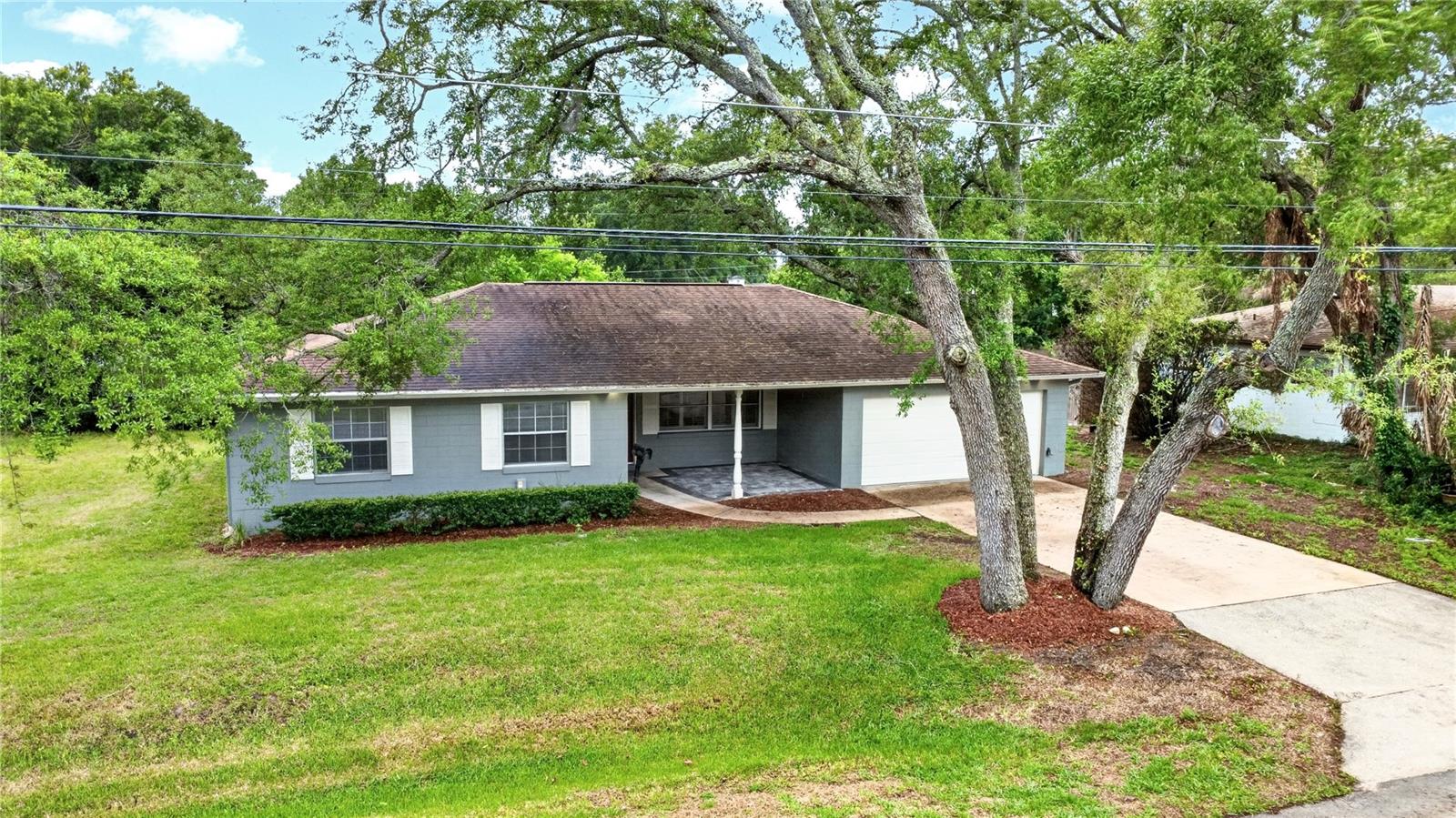 Image 3 of 43 For 344 Banyan Drive