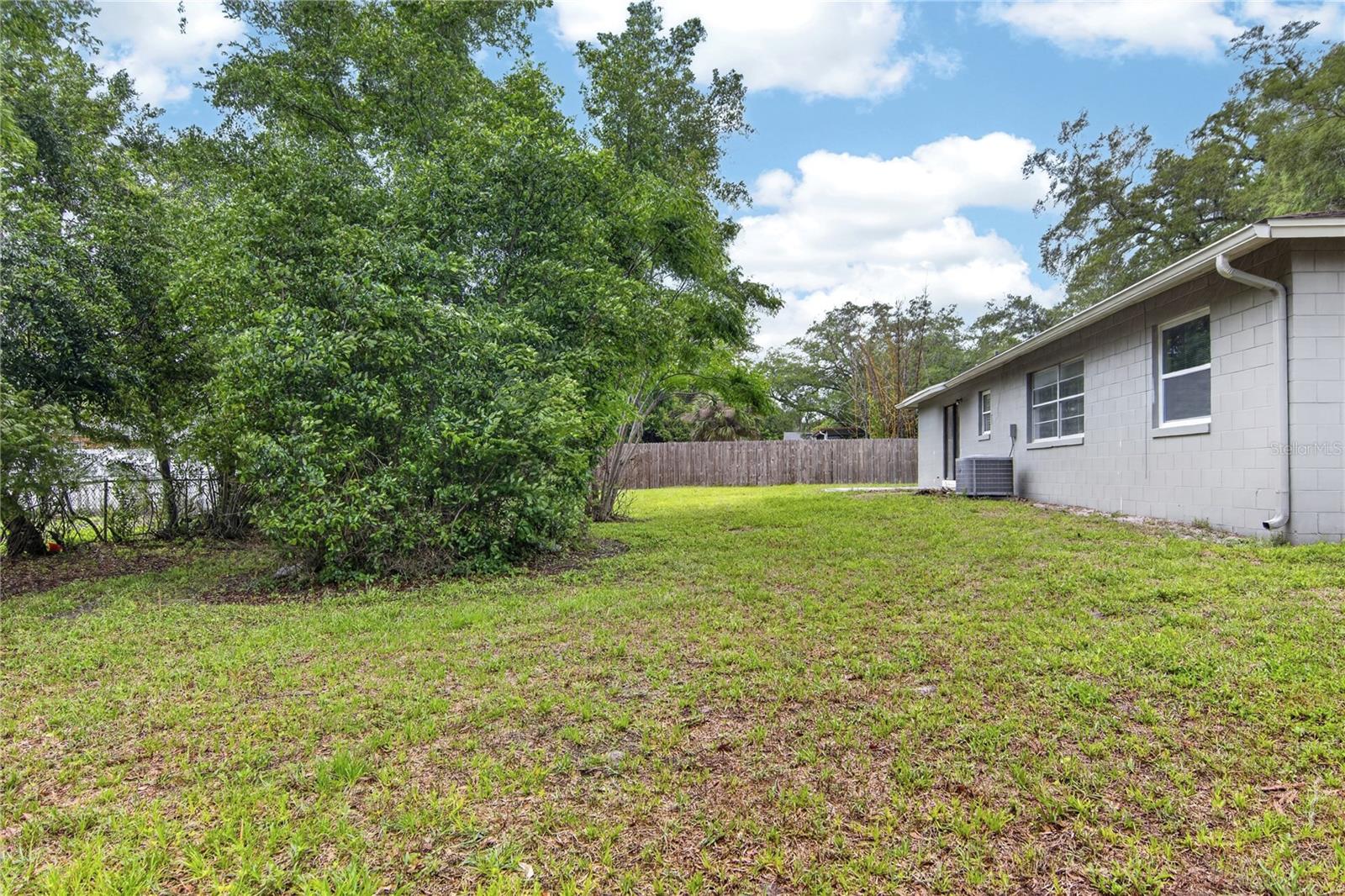 Image 39 of 43 For 344 Banyan Drive