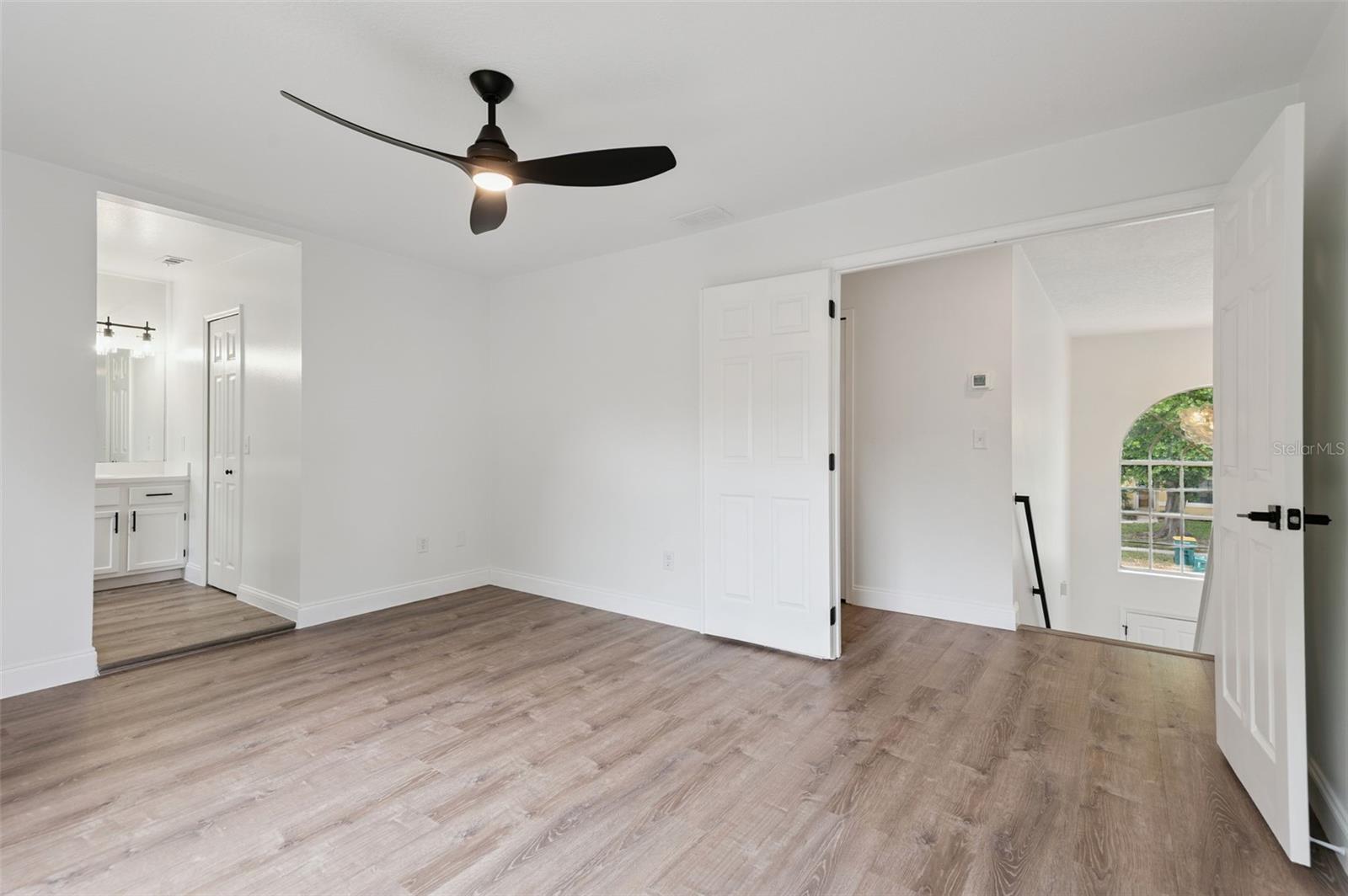 Listing photo id 20 for 7006 Blackberry Ct