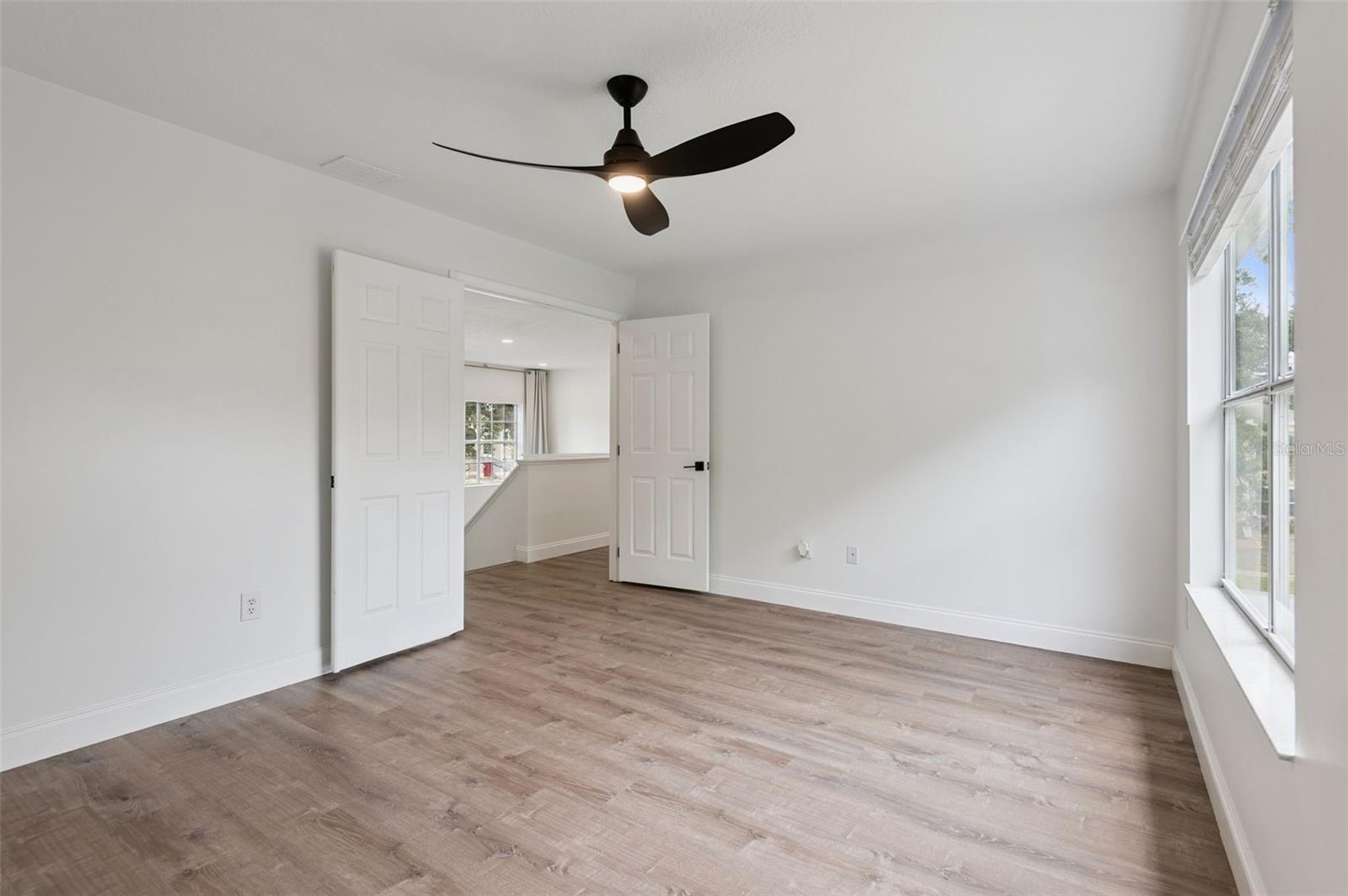 Listing photo id 21 for 7006 Blackberry Ct