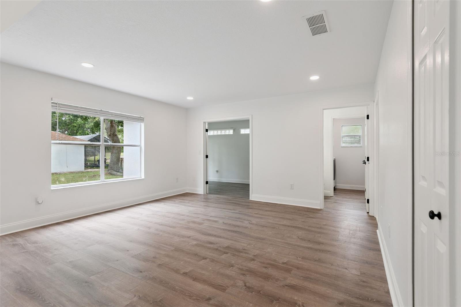 Listing photo id 22 for 7006 Blackberry Ct