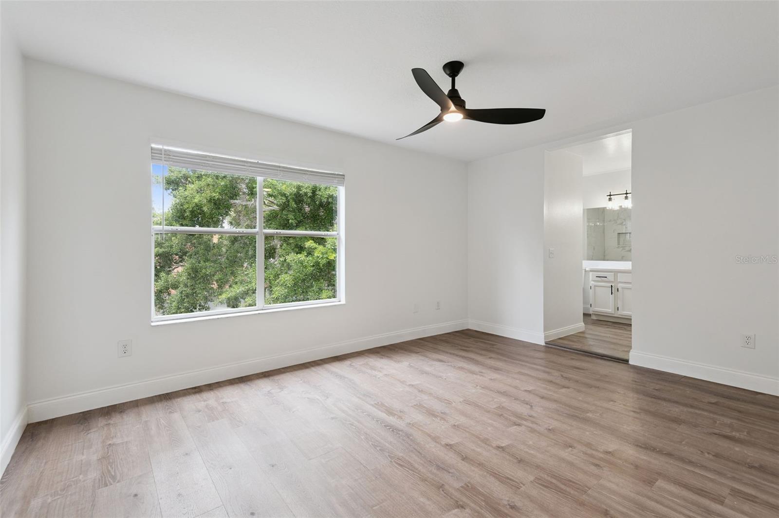 Listing photo id 23 for 7006 Blackberry Ct