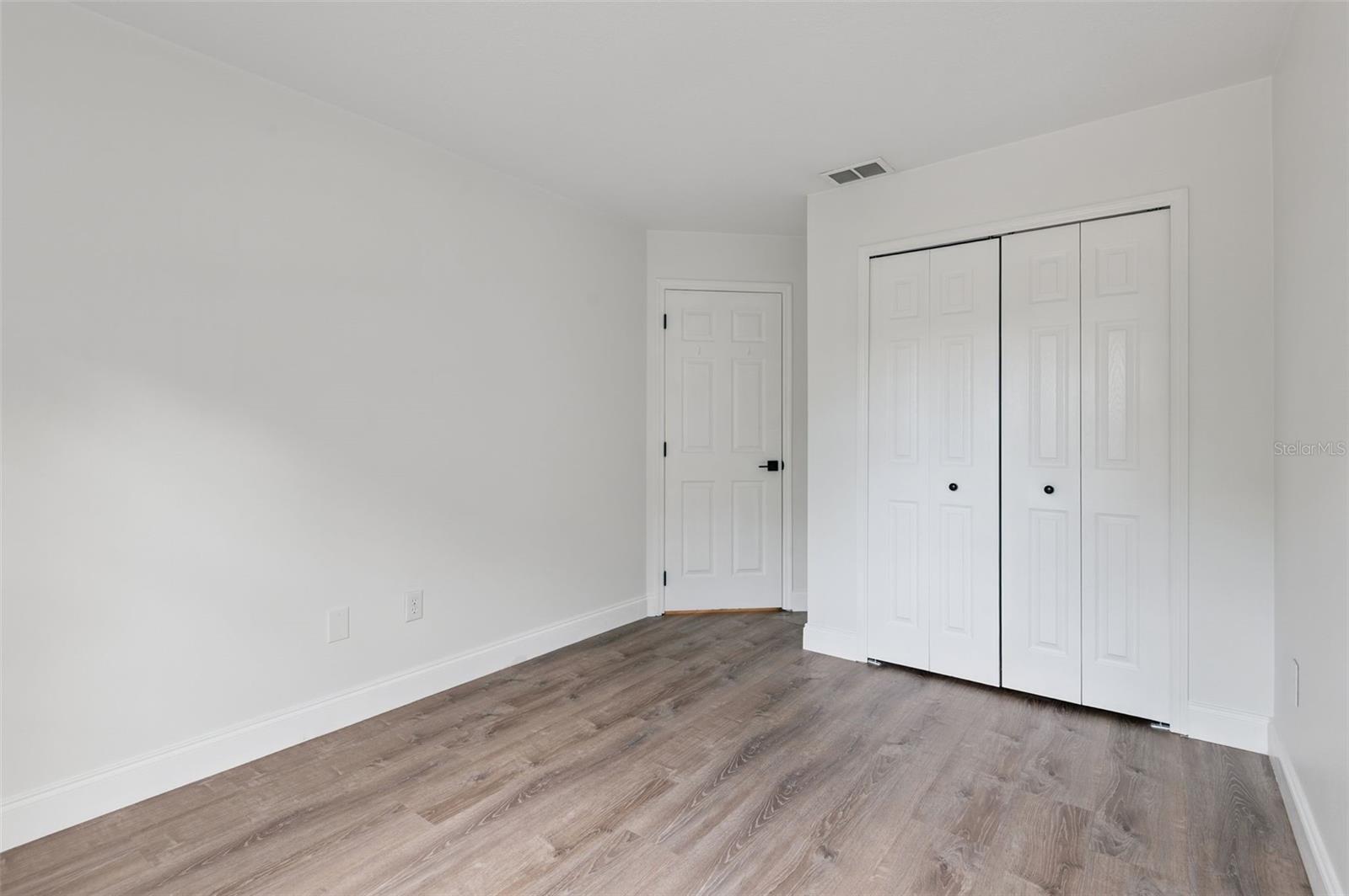 Listing photo id 26 for 7006 Blackberry Ct