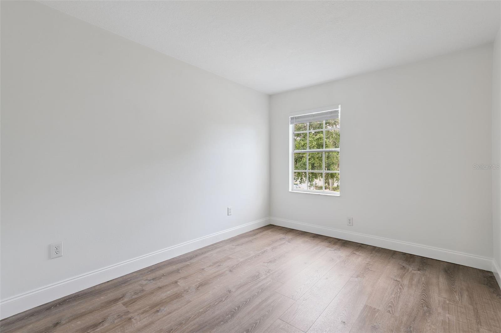 Listing photo id 28 for 7006 Blackberry Ct