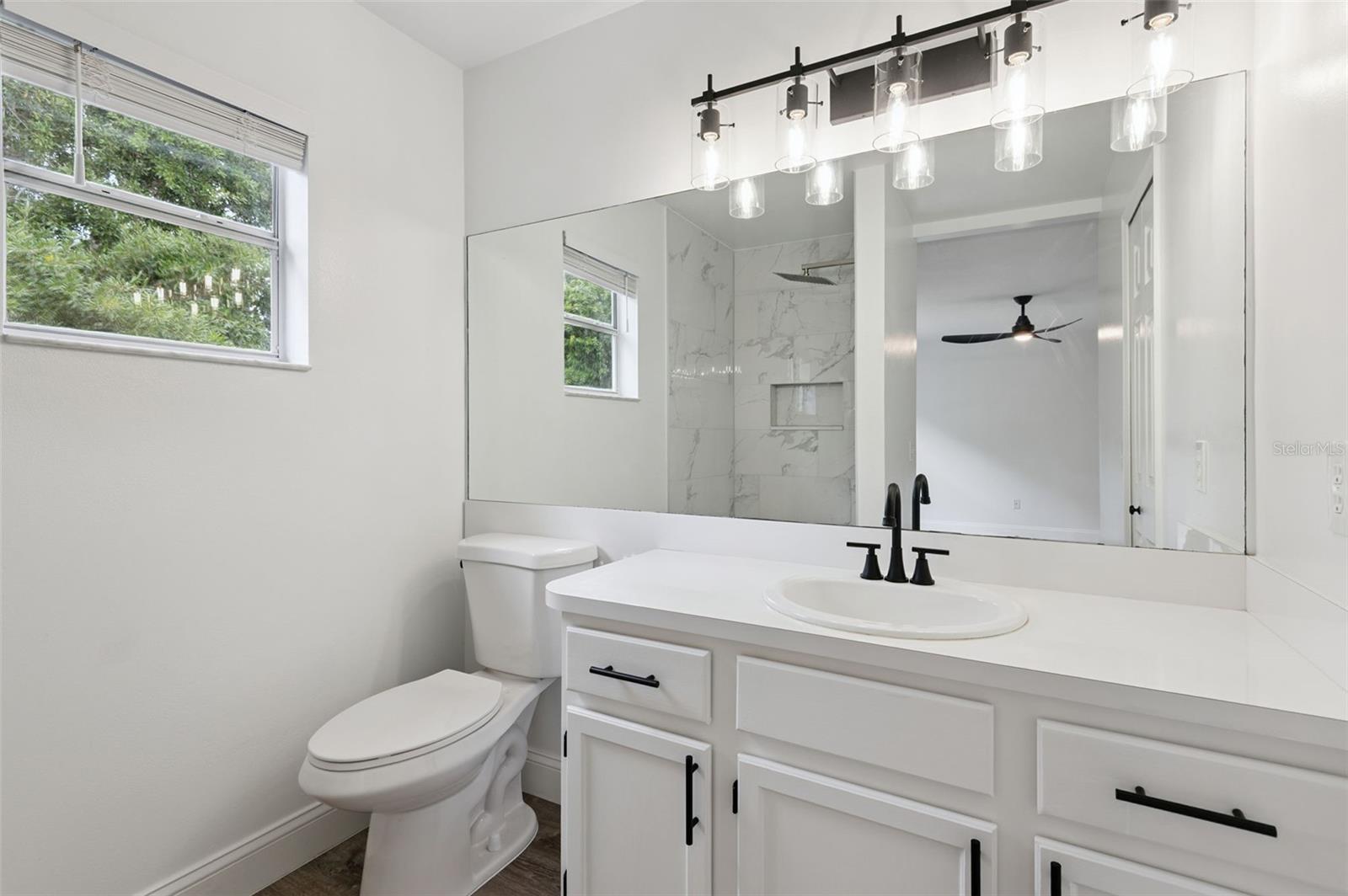 Listing photo id 32 for 7006 Blackberry Ct