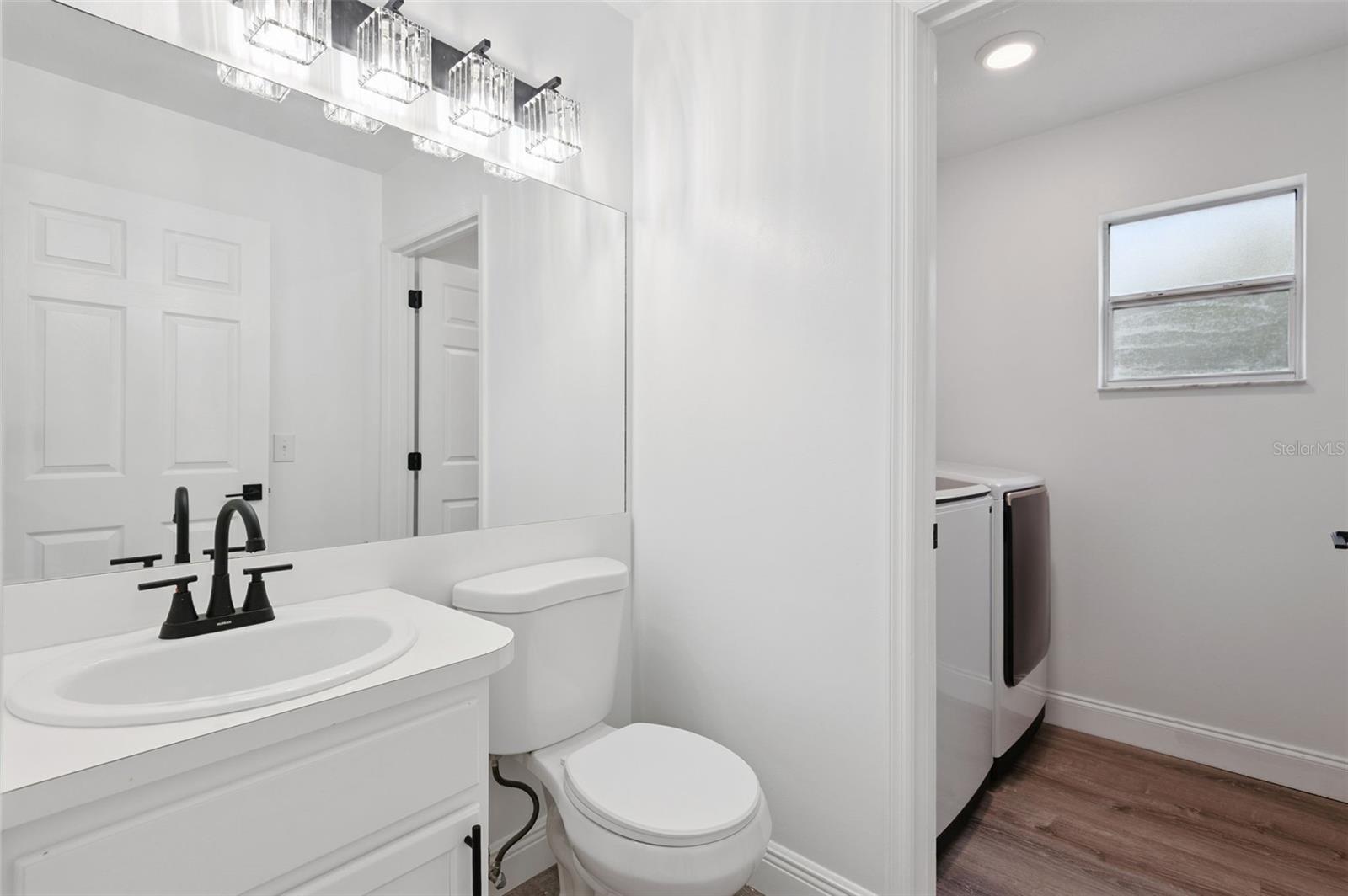 Listing photo id 34 for 7006 Blackberry Ct