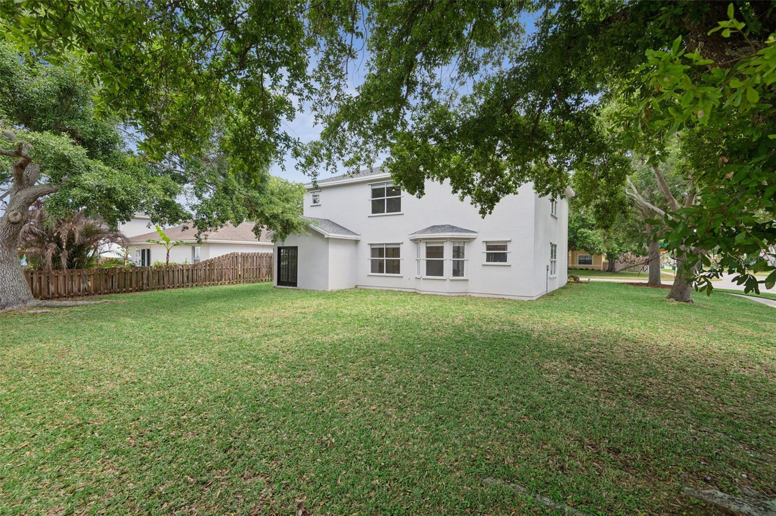 Listing photo id 41 for 7006 Blackberry Ct