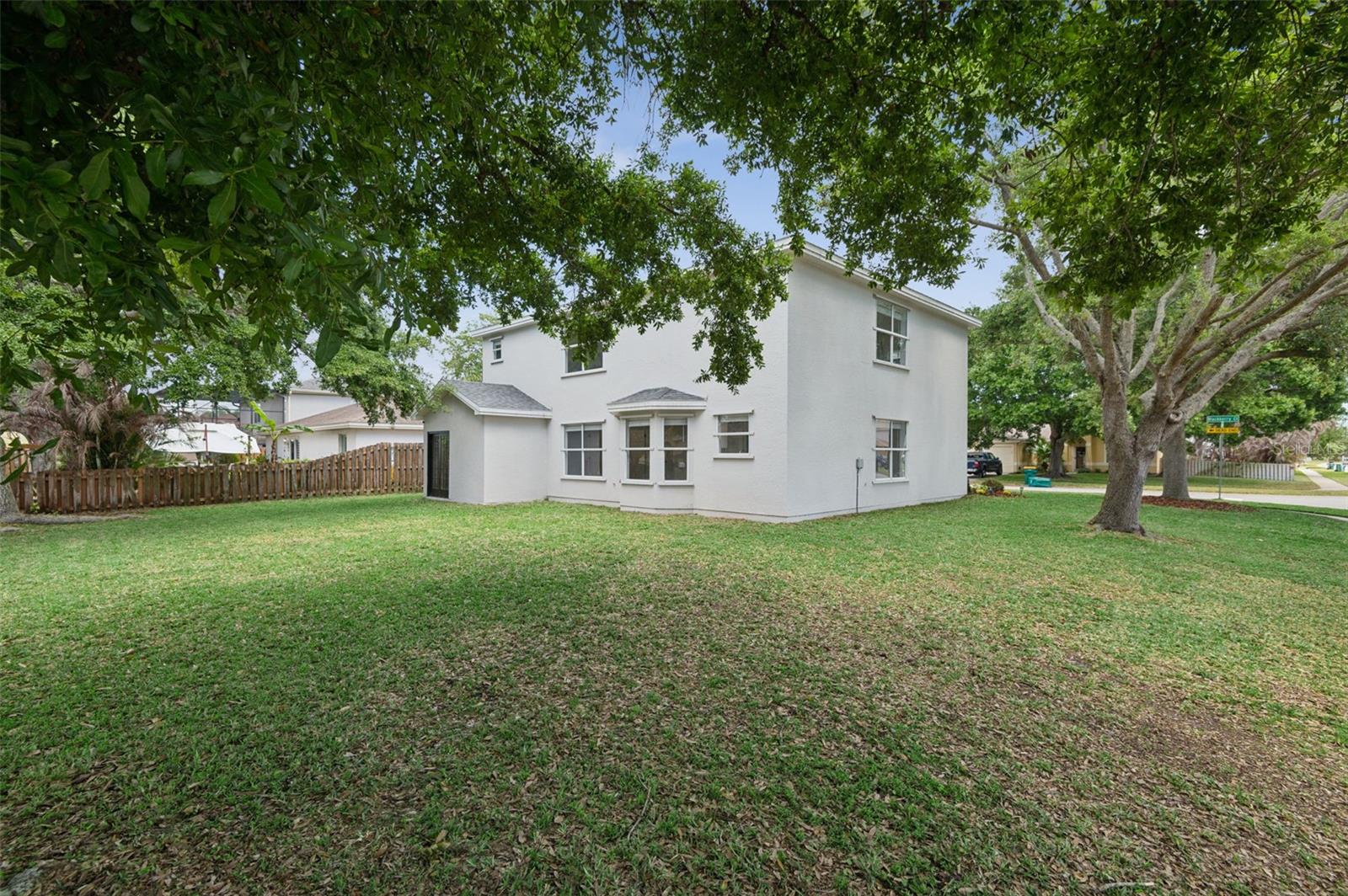 Listing photo id 42 for 7006 Blackberry Ct