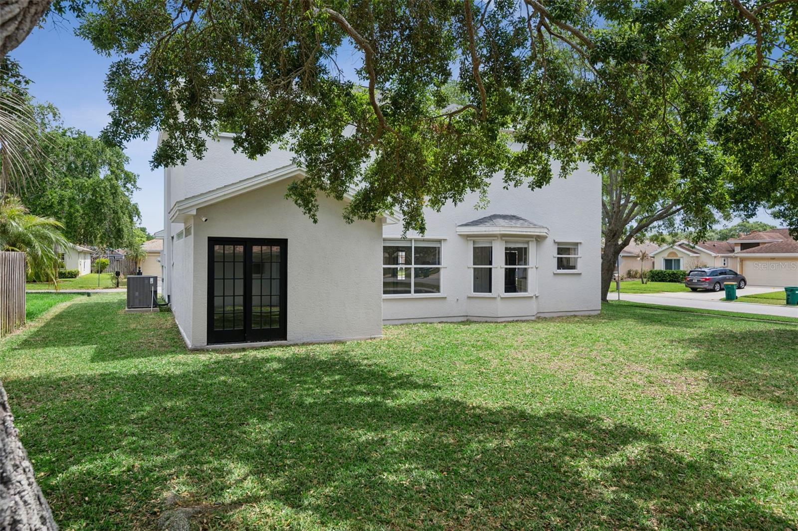 Listing photo id 43 for 7006 Blackberry Ct