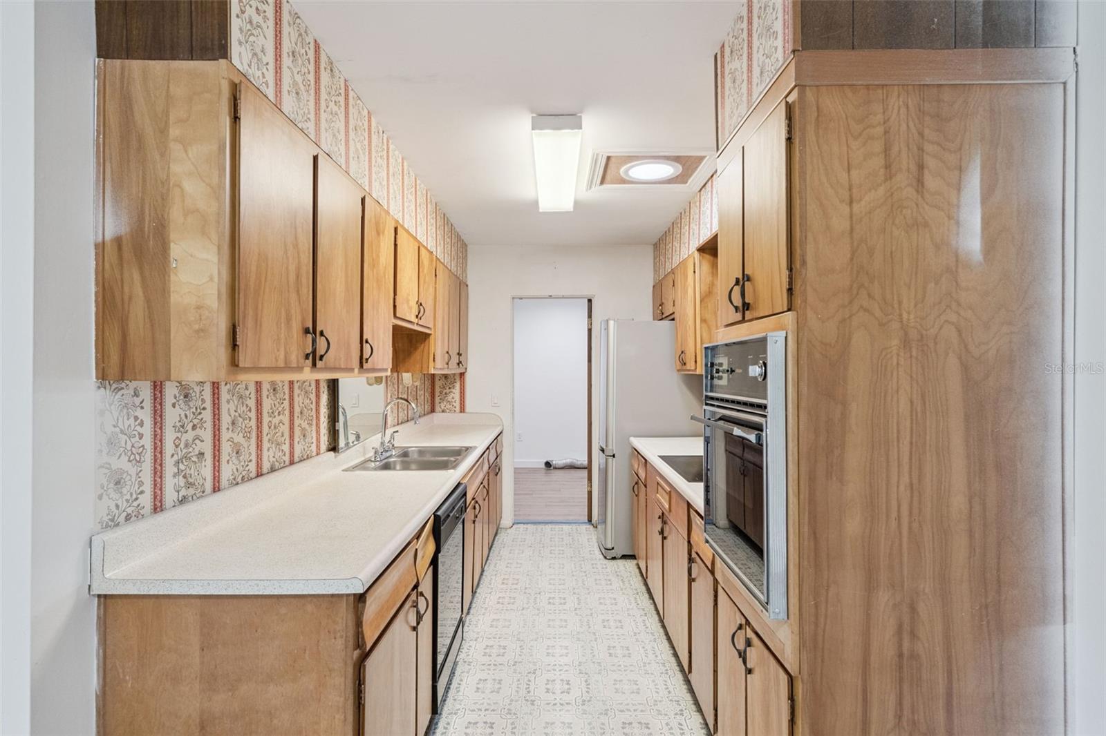 Image 13 of 45 For 2513 Highland Avenue