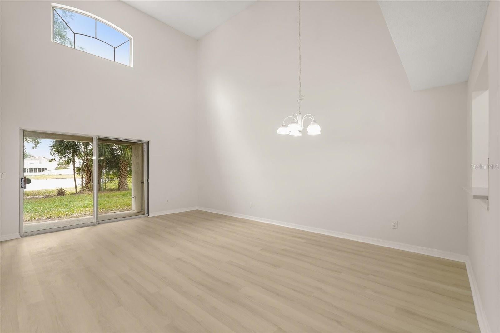 Listing photo id 9 for 14396 Island Cove Drive